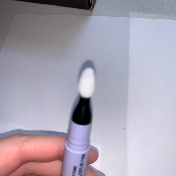 *Free Gift* Maybelline New York Master Camo Color Correcting Pen in Blue - Picture 6 of 8